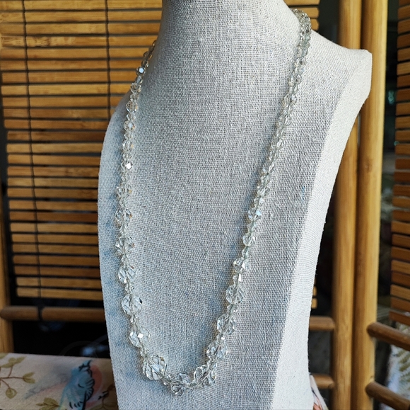 Heavily Faceted Vintage Round Graduated Clear Crystal Necklace 1950's Sterling? - Picture 2 of 10